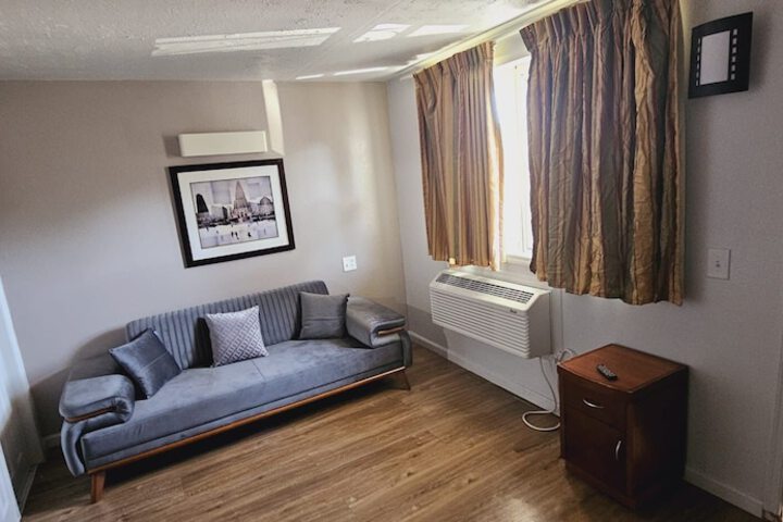 Room 15 of 31