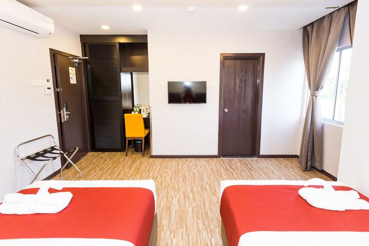 Room 22 of 90