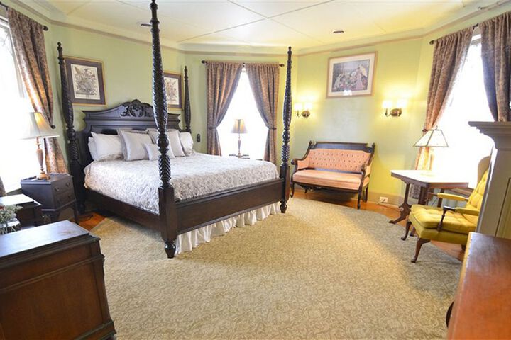 Room 17 of 155