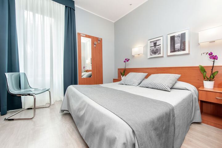 Room 2 of 19