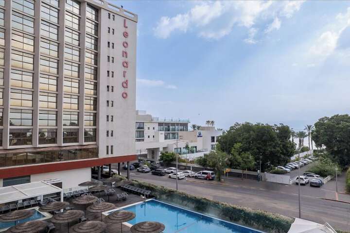 Pool Hotel