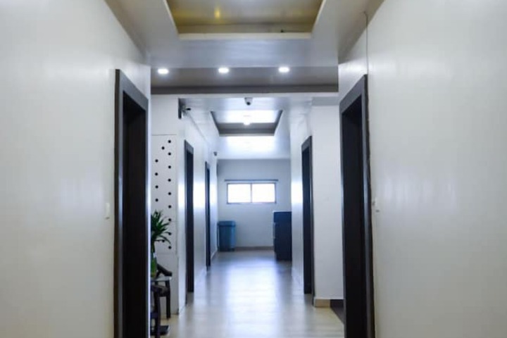 Ballroom/Hall 14 of 15