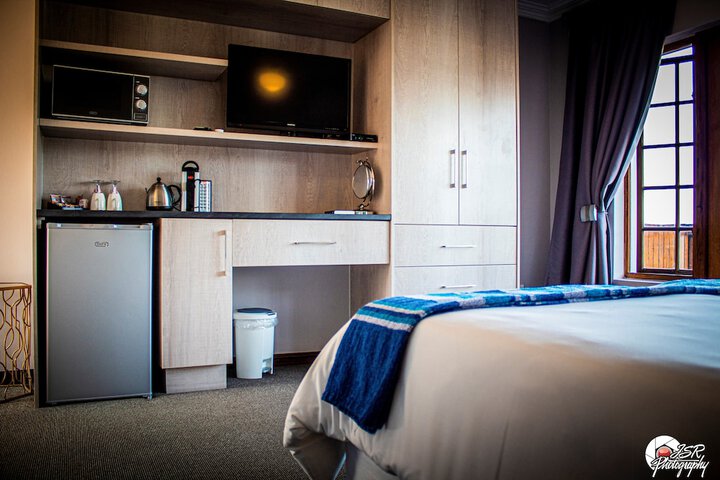 Room 6 of 36
