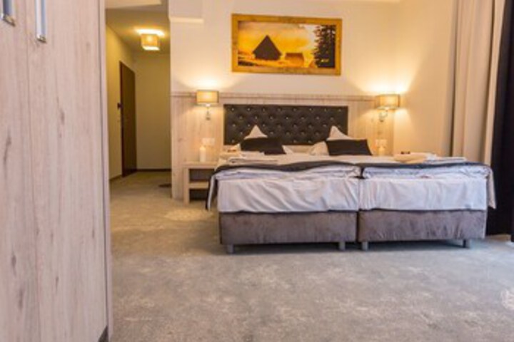 Room 34 of 45