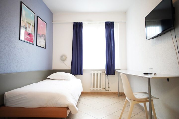 Room 17 of 83