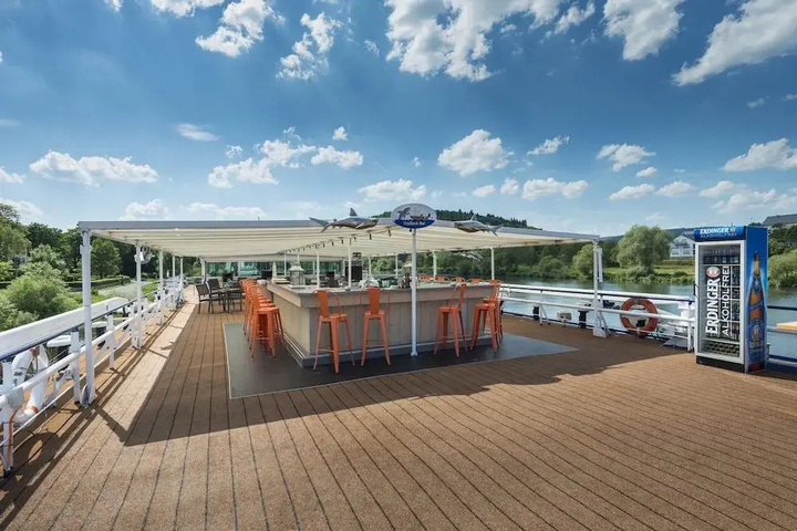 Terrace/Patio 7 of 25