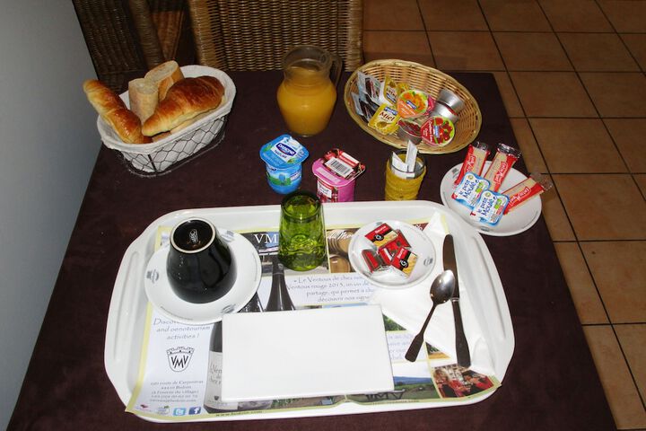 Breakfast/Coffee Service 24 of 44