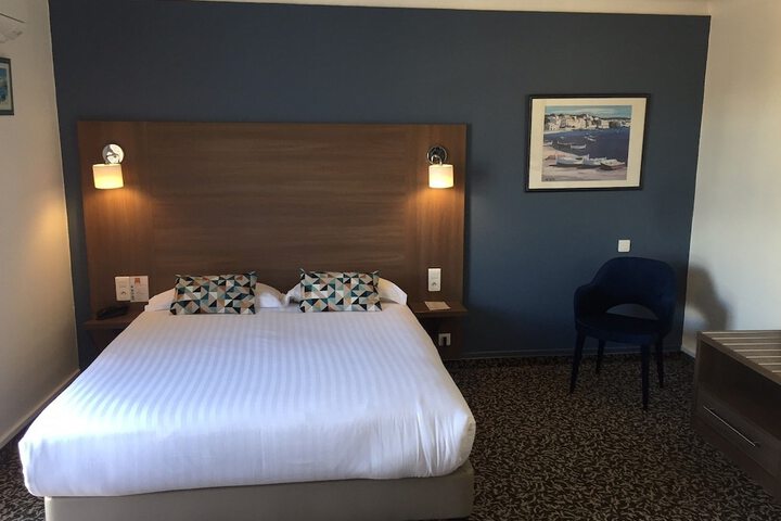 Room 15 of 87
