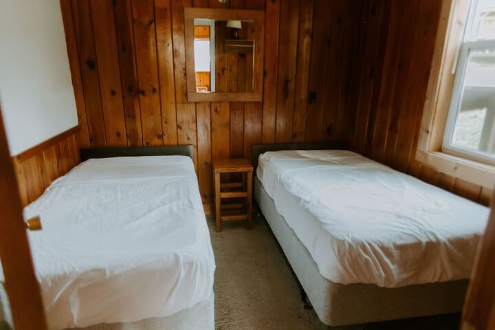 Room 9 of 132