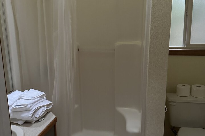 Room 65 of 83