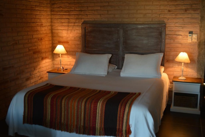 Room 2 of 8