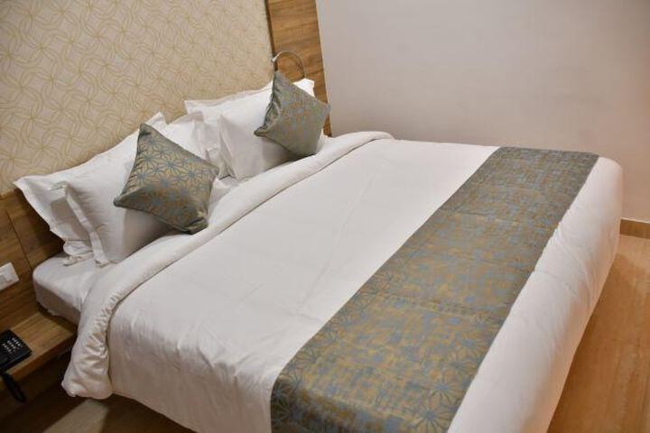 Room 15 of 24