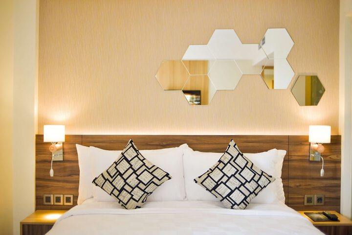 Room 13 of 54