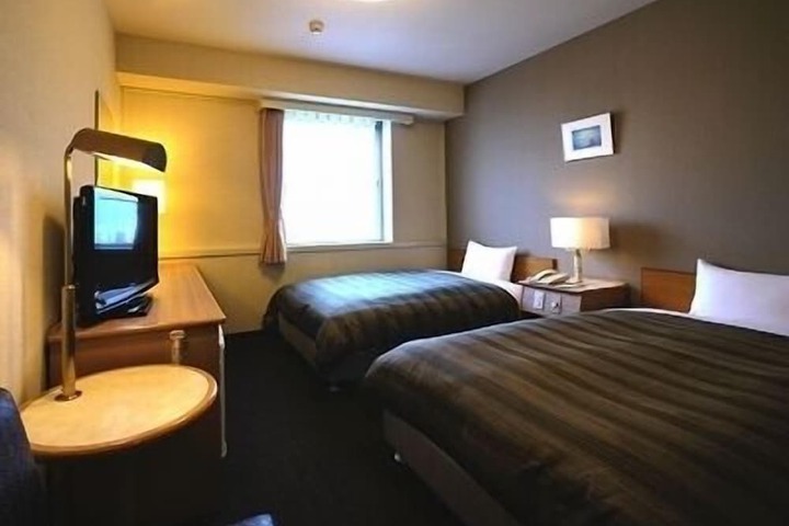 Room 2 of 29