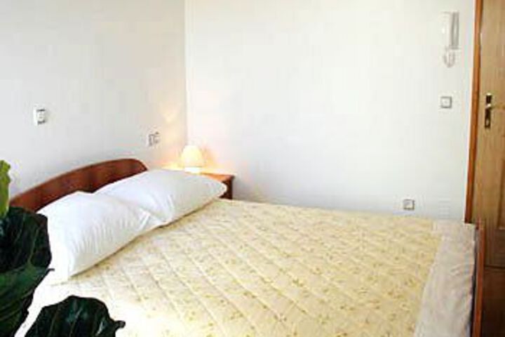 Room 35 of 51