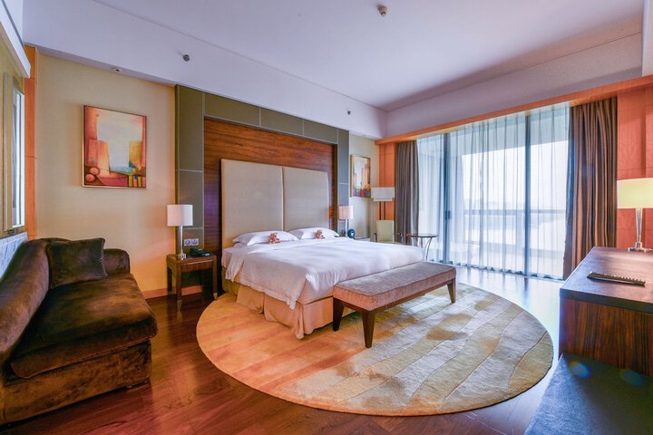 Room 3 of 43