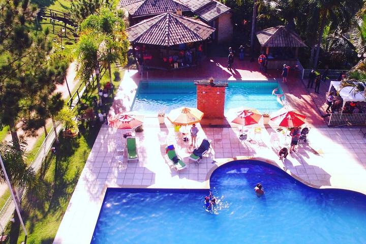Pool 4 of 21