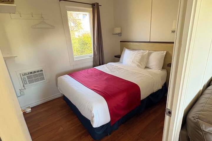 Room 9 of 78