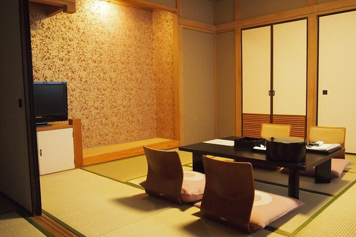 Room 6 of 39