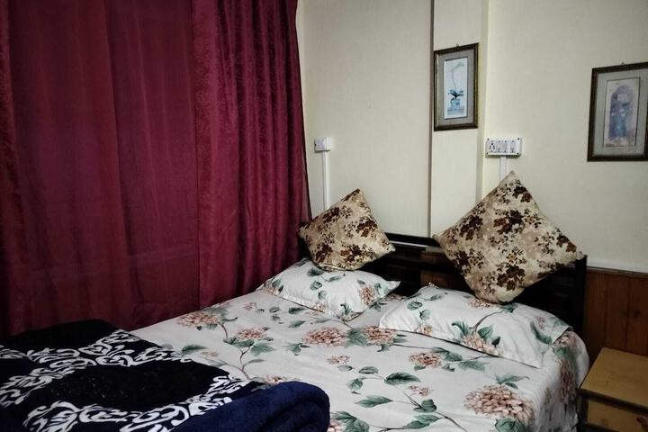 Room 46 of 77