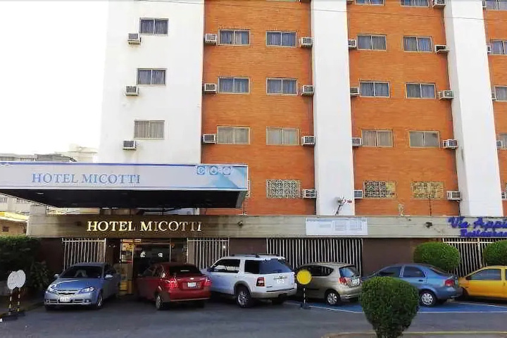 Hotel 3 of 4