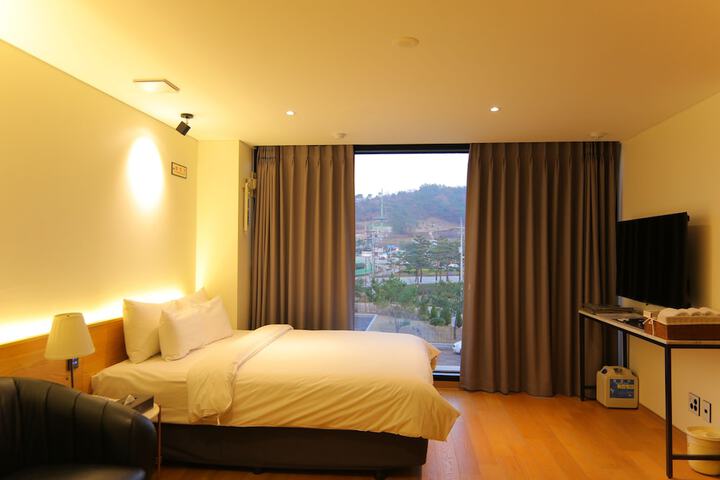Room 78 of 190