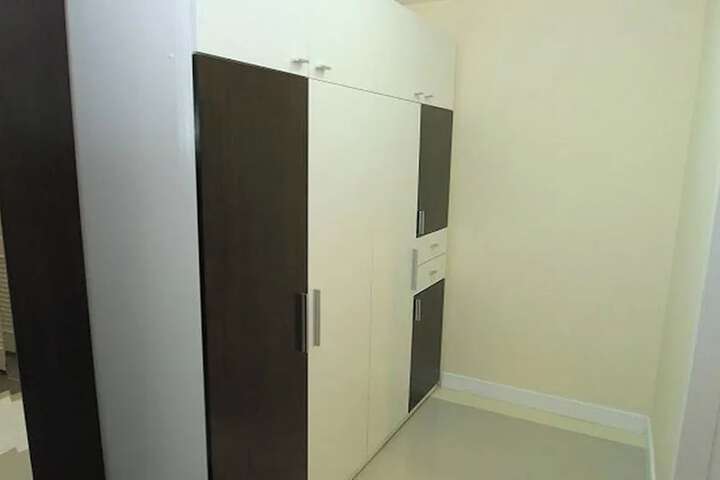Room 8 of 84