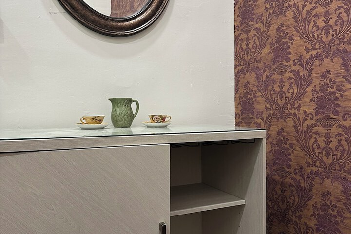 Room 12 of 76