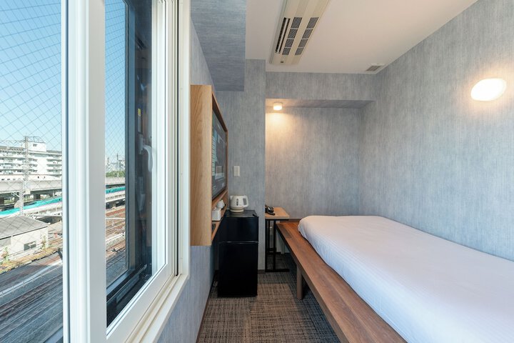 Room 11 of 105