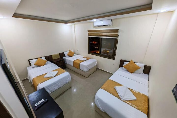 Room 18 of 35