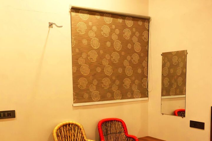 Room 2 of 23