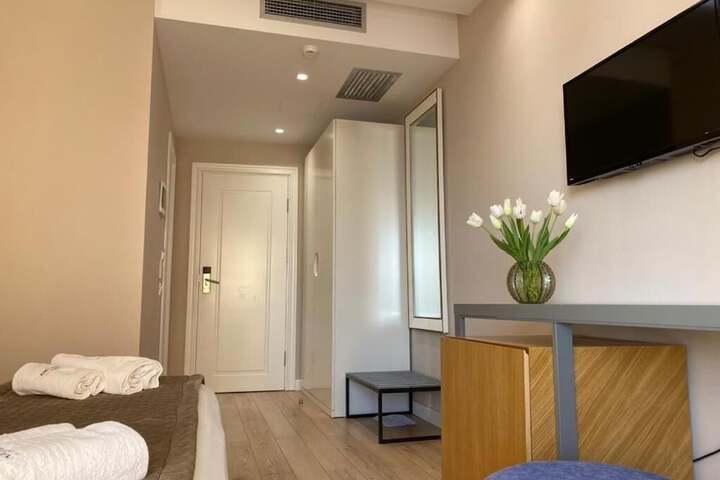 Room 6 of 41