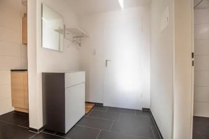 Room 8 of 14