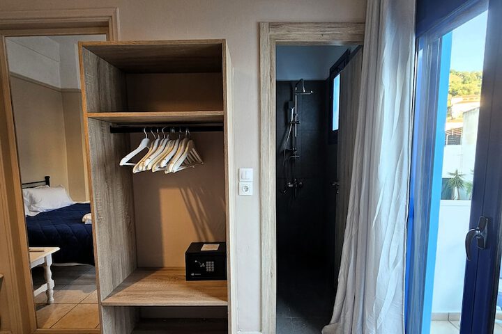 Room 14 of 56