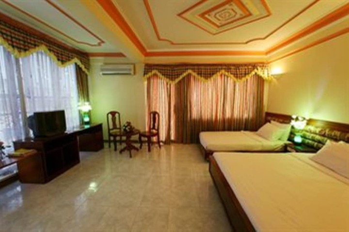 Room 9 of 20