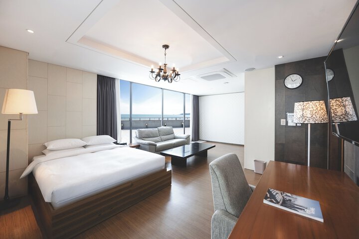 Room 31 of 151