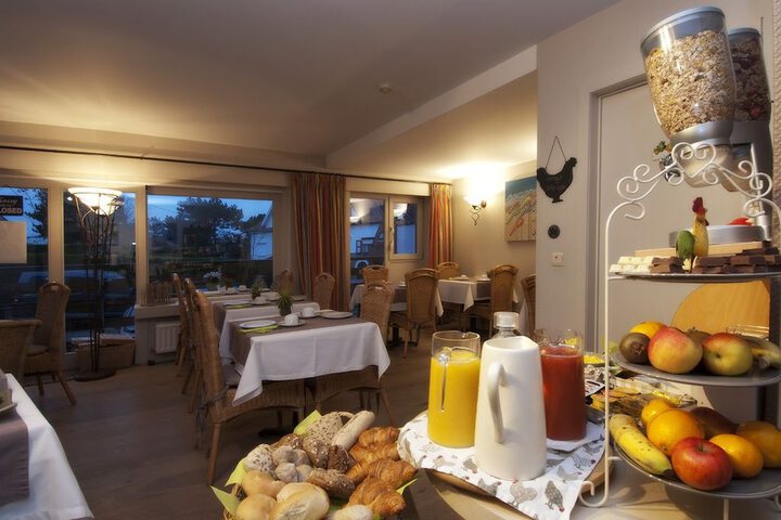 Breakfast/Coffee Service 17 of 21