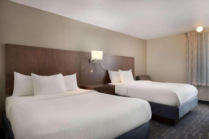 1 King Bed Classic Room (9 of 20)