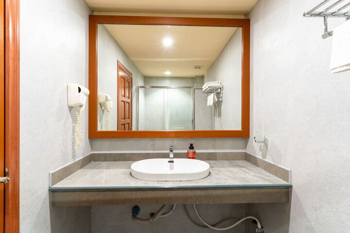 Room 90 of 119