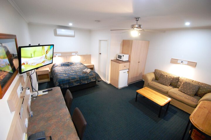 Room 15 of 89