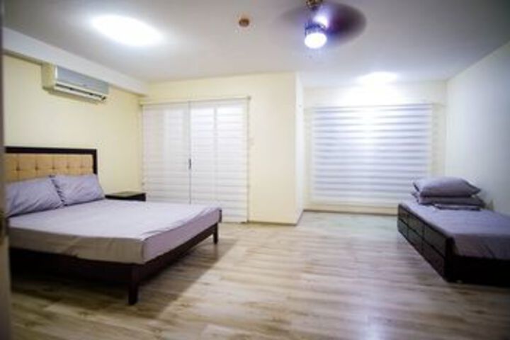 Room 12 of 42