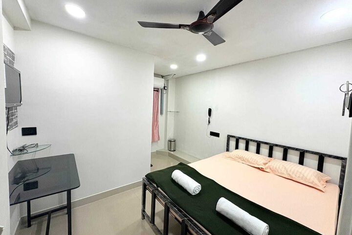 Room 16 of 31
