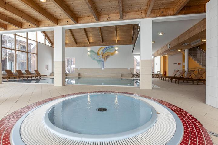 Spa 14 of 40