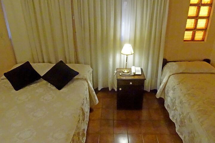 Room 2 of 18