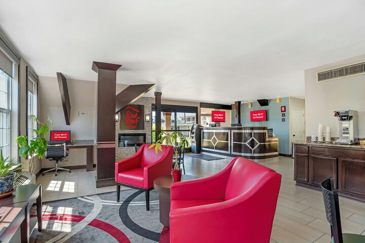 Entrance & Lobby