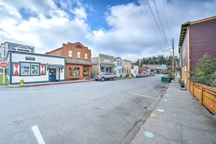 Lovely Coupeville Home w / Puget Sound Views!