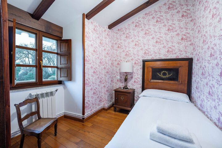 Room 11 of 75