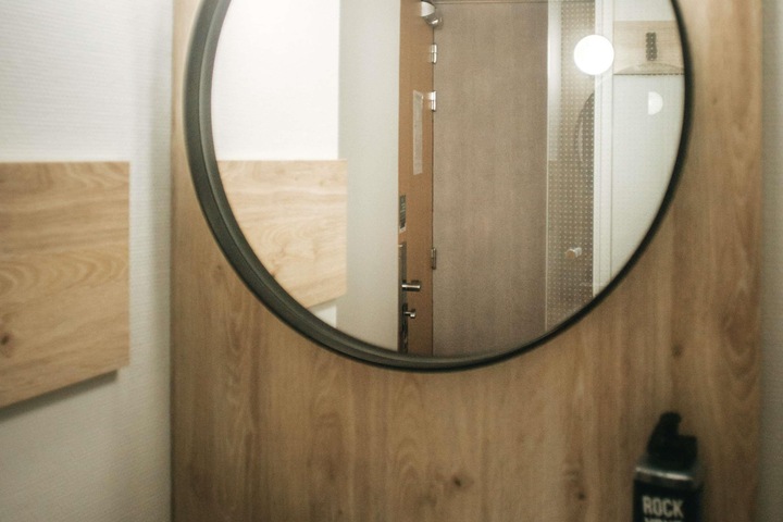Room 26 of 92