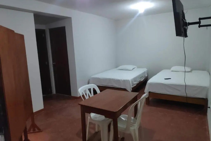 Room 5 of 11