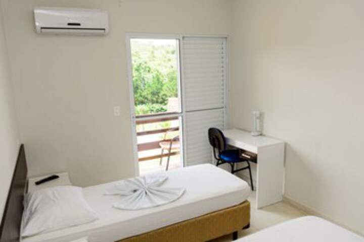 Room 12 of 37